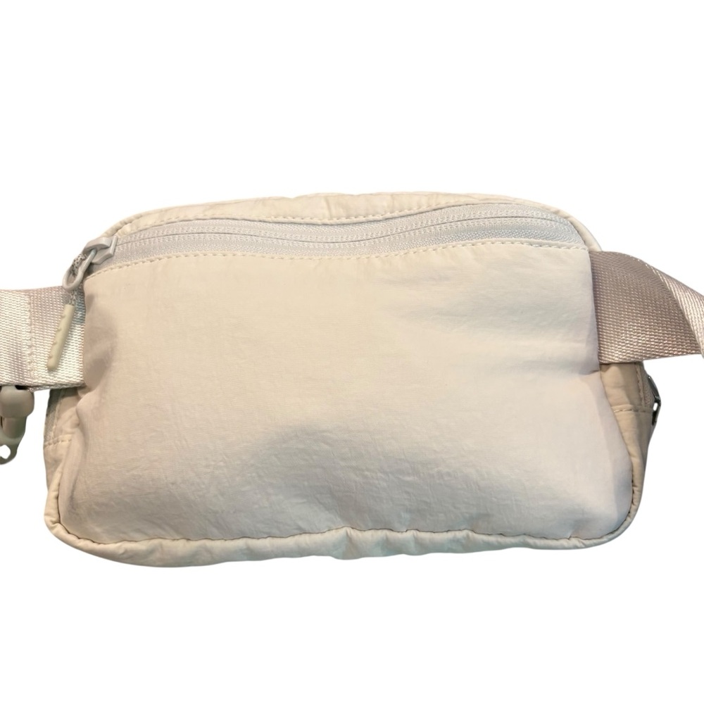 Lululemon White Opal Extended Strap Everywhere Belt Bag - Picture 4 of 14